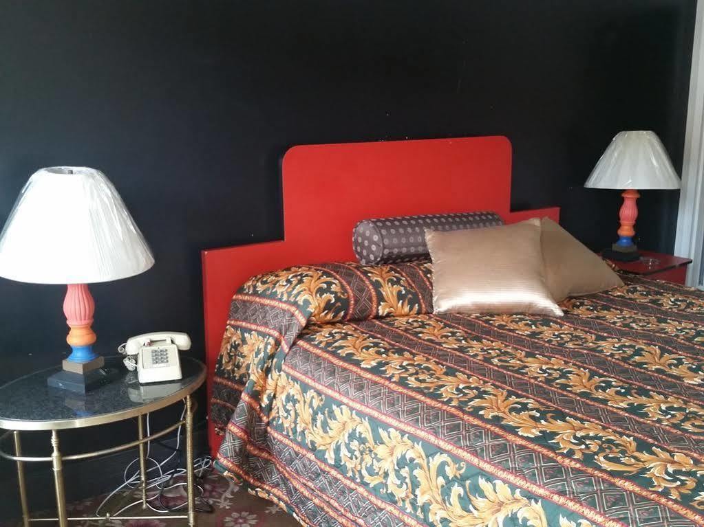 Miami Inn & Suites Oak Lawn Εξωτερικό φωτογραφία